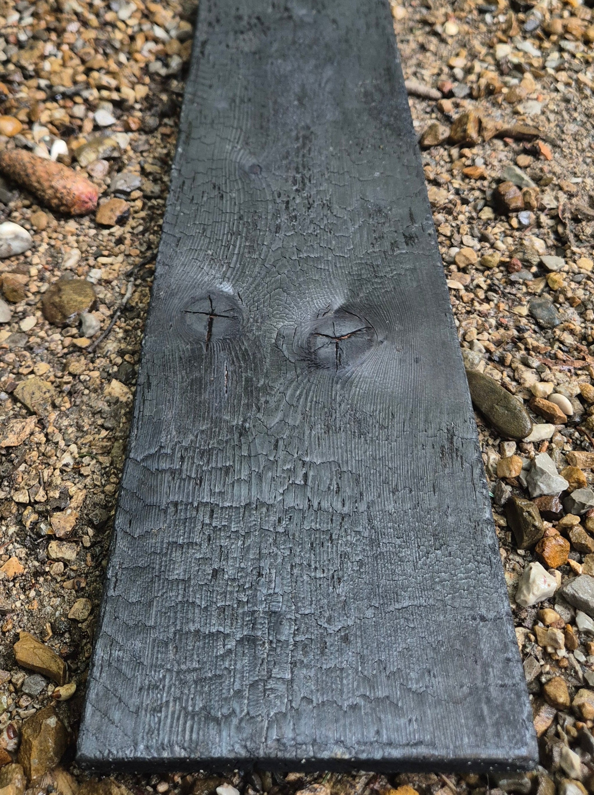 Brett (gebürstet + verkohlt) – doppelt gebrannt